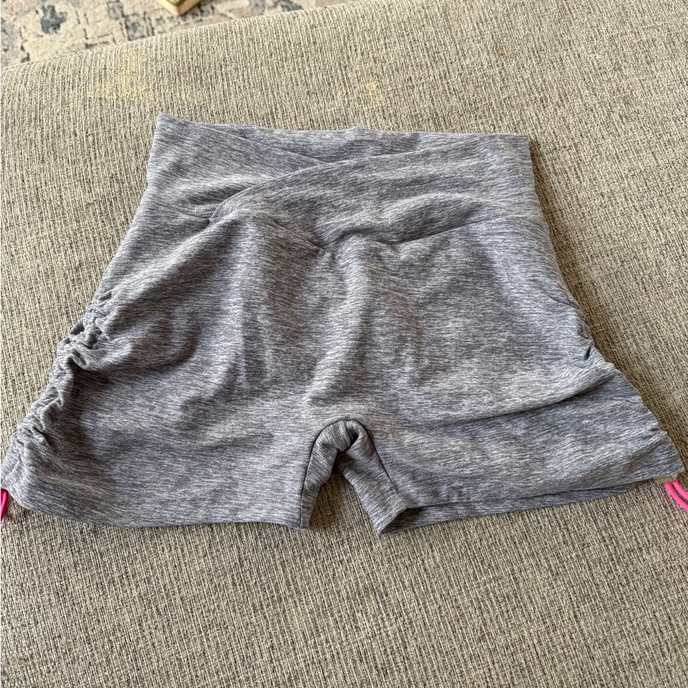 Bombshell V Waist Toggle Shorts - image 2